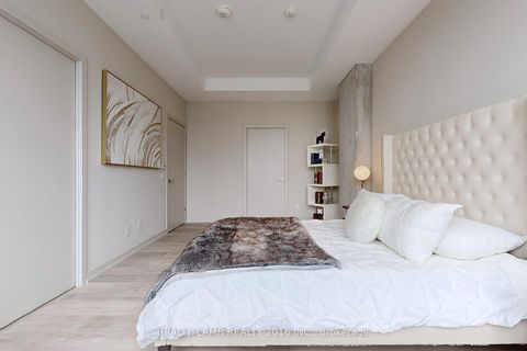 Photo 18 at 1702 - 458 Richmond Street W, Waterfront Communities C1, Toronto