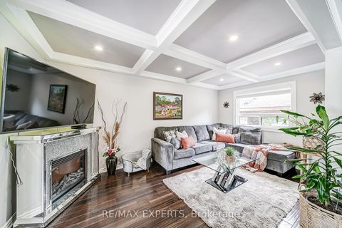 Photo 5 at 31 Shalom Crescent, Clairville, Toronto