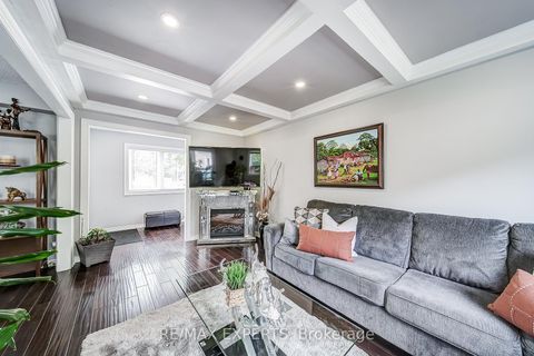 Photo 6 at 31 Shalom Crescent, Clairville, Toronto