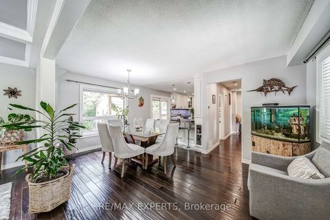 Photo 7 at 31 Shalom Crescent, Clairville, Toronto