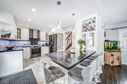 Photo 10 at 31 Shalom Crescent, Clairville, Toronto