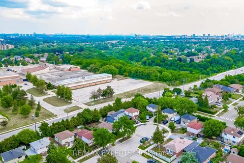 Photo 45 at 31 Shalom Crescent, Clairville, Toronto