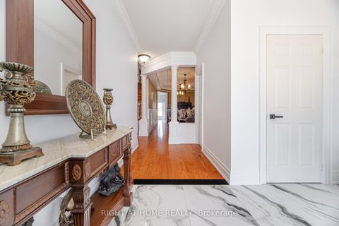 Photo 5 at 204 Lormel Gate, Vellore Village, Vaughan