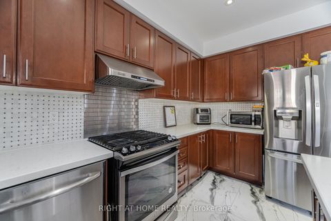 Photo 12 at 204 Lormel Gate, Vellore Village, Vaughan