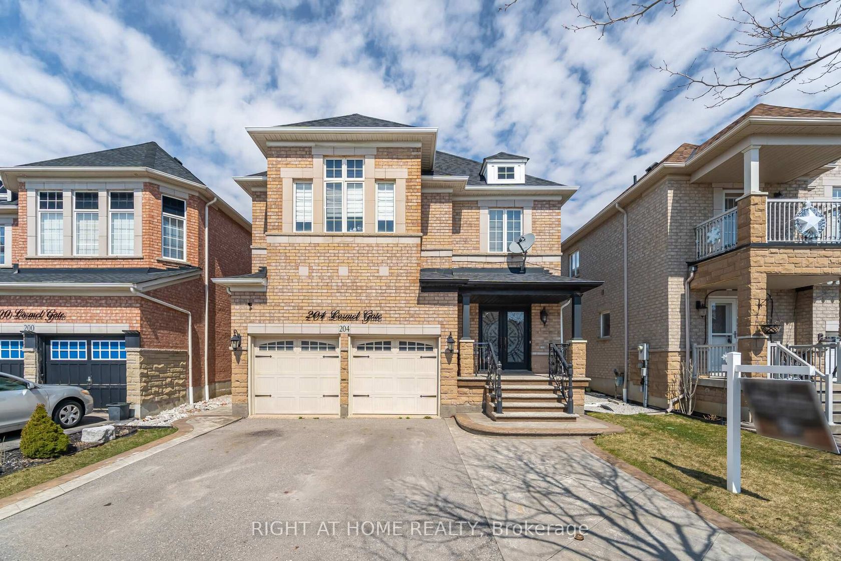 204 Lormel Gate, Vellore Village, Vaughan by Loree Meneguzzi Real Estate 204 Lormel Gate, Vellore Village, Vaughan