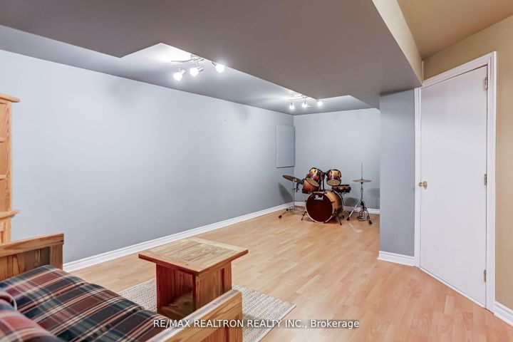 Photo 20 at 61 Manorwood Drive, Berczy, Markham