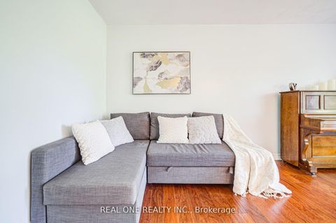 Photo 8 at 46 - 81 Brookmill Boulevard, L'Amoreaux, Toronto