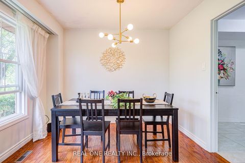 Photo 11 at 46 - 81 Brookmill Boulevard, L'Amoreaux, Toronto