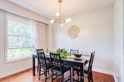 Photo 12 at 46 - 81 Brookmill Boulevard, L'Amoreaux, Toronto