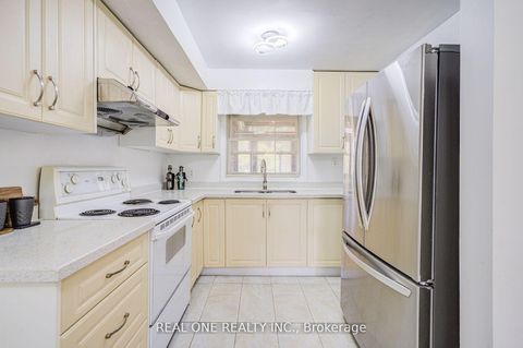 Photo 18 at 46 - 81 Brookmill Boulevard, L'Amoreaux, Toronto