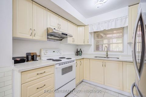 Photo 19 at 46 - 81 Brookmill Boulevard, L'Amoreaux, Toronto