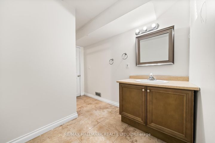 Photo 38 at 452 Athabasca Drive, Rural Vaughan, Vaughan
