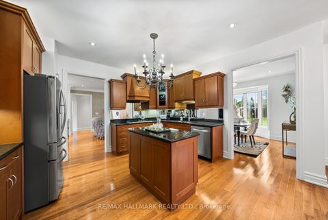 Photo 12 at 452 Athabasca Drive, Rural Vaughan, Vaughan