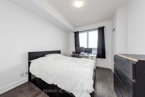 Photo 10 at 528 - 7900 Bathurst Street, Beverley Glen, Vaughan