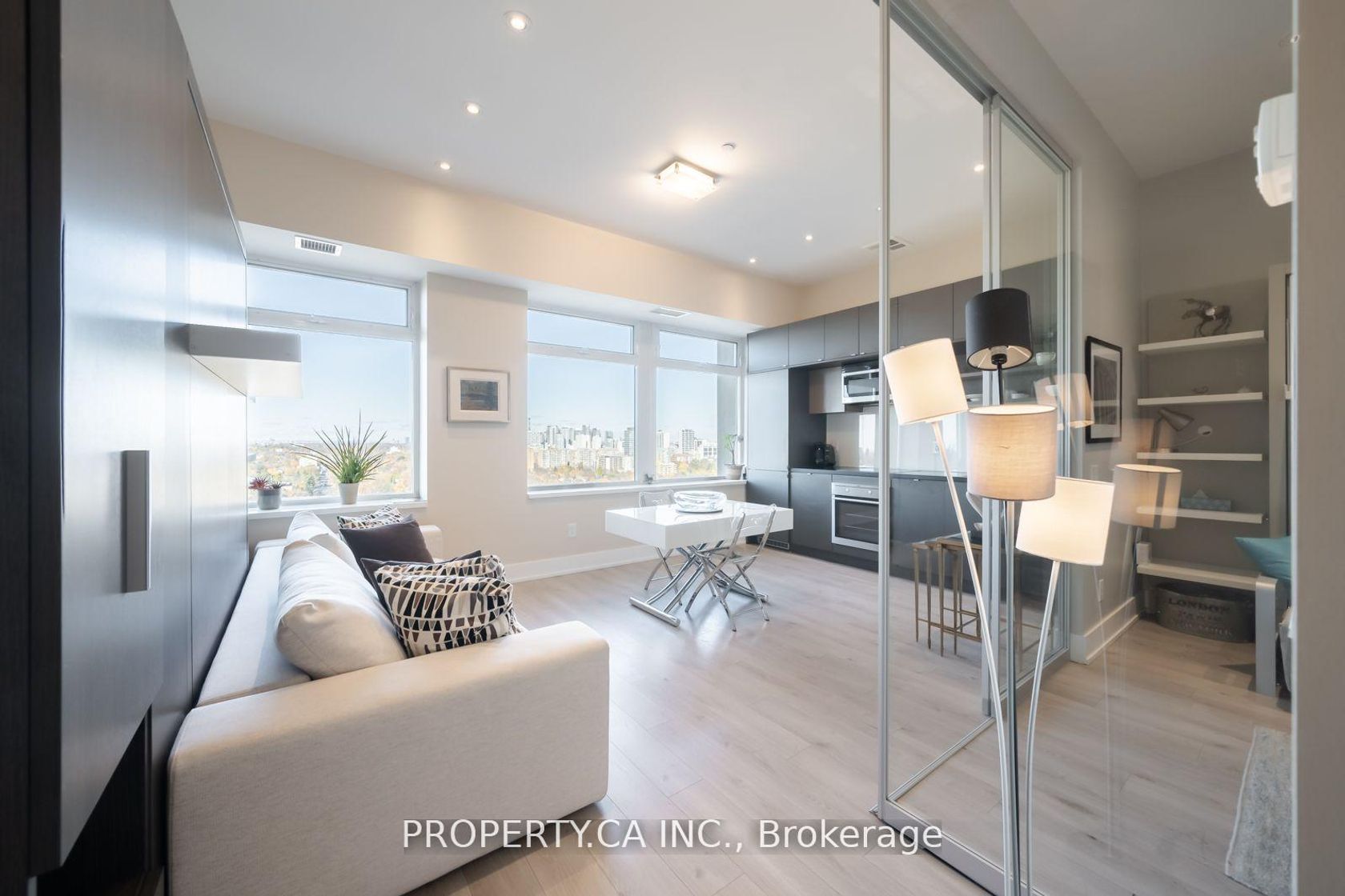 1728 - 111 St Clair Avenue W, St. Clair, Toronto 