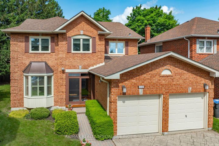 Photo 1 at 1995 Pitagora Court, Sheridan, Mississauga