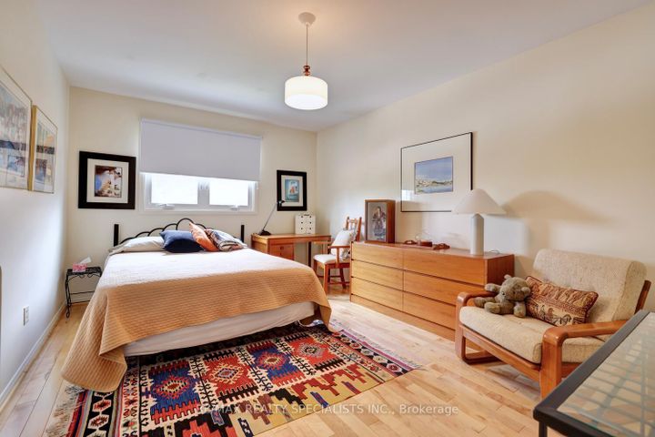 Photo 25 at 1995 Pitagora Court, Sheridan, Mississauga