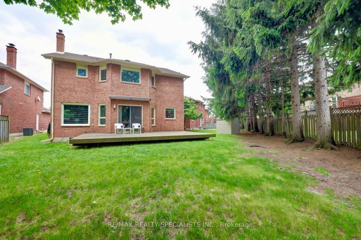 Photo 36 at 1995 Pitagora Court, Sheridan, Mississauga