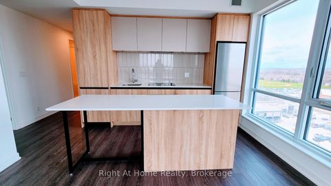 Photo 8 at 1204 - 7950 BATHURST Street, Beverley Glen, Vaughan