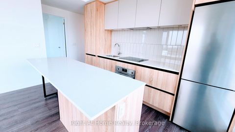 Photo 11 at 1204 - 7950 BATHURST Street, Beverley Glen, Vaughan