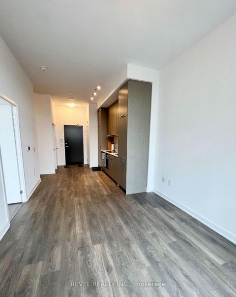 Photo 6 at 302 - 60 Honeycrisp Crescent, Vaughan Corporate Centre, Vaughan