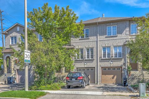 Photo 1 at 5 Rodeo Court, Newtonbrook West, Toronto