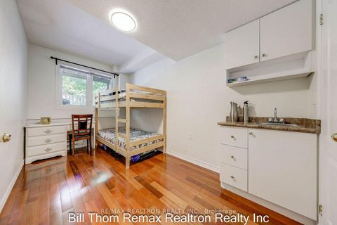 Photo 23 at 5 Rodeo Court, Newtonbrook West, Toronto