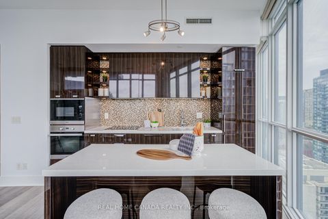 Photo 11 at 2608 - 32 Davenport Road, Annex, Toronto