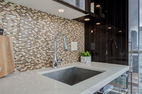 Photo 13 at 2608 - 32 Davenport Road, Annex, Toronto