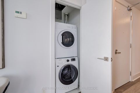 Photo 15 at 2608 - 32 Davenport Road, Annex, Toronto