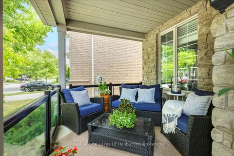 Photo 2 at 206 Birkshire Drive, Bayview Wellington, Aurora