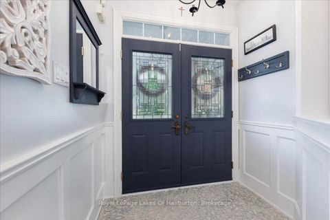 Photo 4 at 206 Birkshire Drive, Bayview Wellington, Aurora
