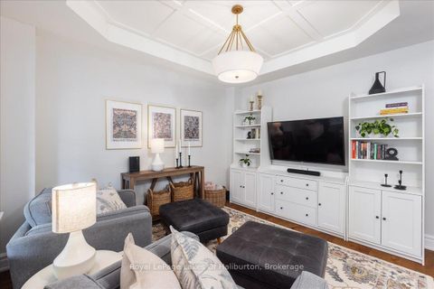 Photo 6 at 206 Birkshire Drive, Bayview Wellington, Aurora