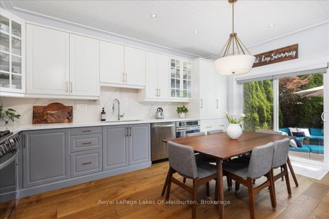 Photo 15 at 206 Birkshire Drive, Bayview Wellington, Aurora Photo 15 at 206 Birkshire Drive, Bayview Wellington, Aurora