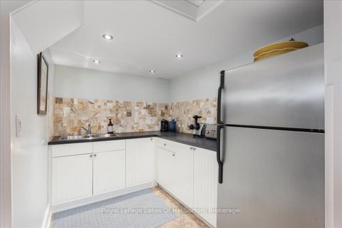 Photo 32 at 206 Birkshire Drive, Bayview Wellington, Aurora