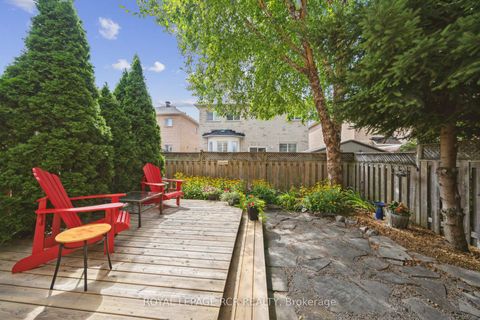Photo 44 at 136 Dolce Crescent, Vellore Village, Vaughan