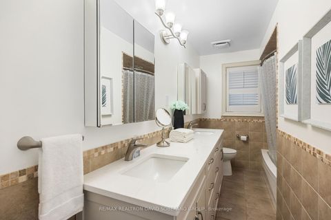 Photo 15 at 122 Collinson Boulevard, Clanton Park, Toronto