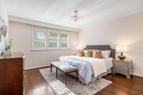 Photo 16 at 122 Collinson Boulevard, Clanton Park, Toronto