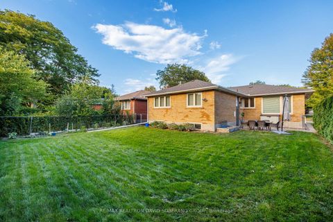 Photo 34 at 122 Collinson Boulevard, Clanton Park, Toronto