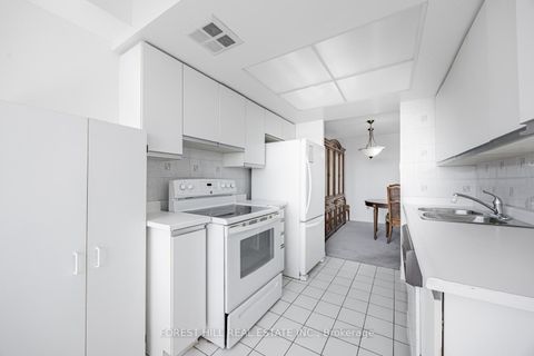 Photo 9 at 609 - 7420 Bathurst Street, Brownridge, Vaughan