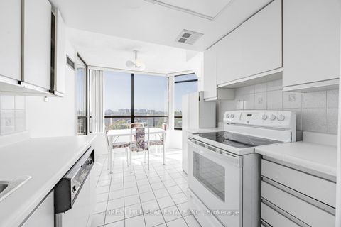 Photo 11 at 609 - 7420 Bathurst Street, Brownridge, Vaughan