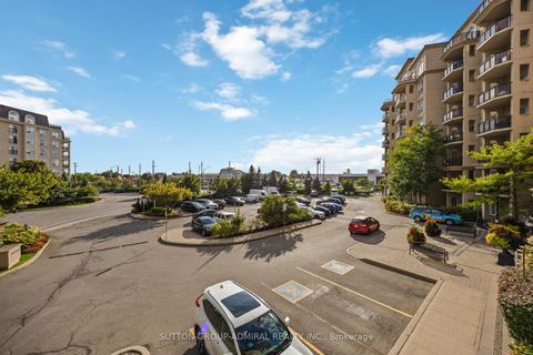 Photo 2 at 218 - 2 Maison Parc Court, Lakeview Estates, Vaughan
