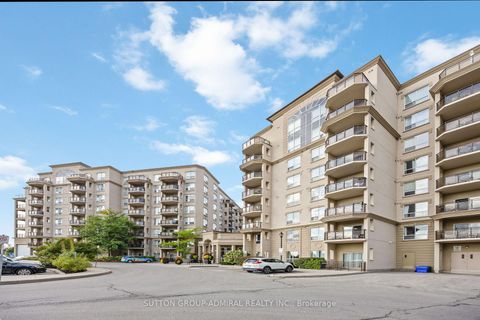 Photo 4 at 218 - 2 Maison Parc Court, Lakeview Estates, Vaughan