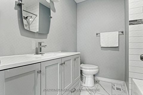 Photo 24 at 32 Fennimore Crescent, Jane Heights, Toronto
