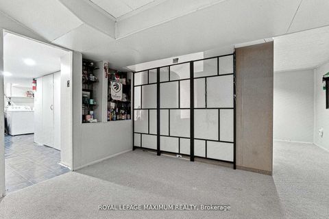 Photo 26 at 32 Fennimore Crescent, Jane Heights, Toronto
