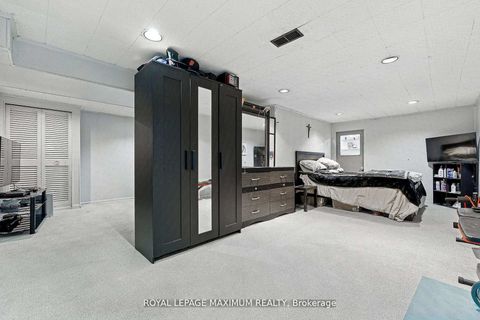 Photo 28 at 32 Fennimore Crescent, Jane Heights, Toronto