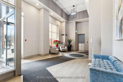 Photo 2 at 906 - 18 Merton Street, Mount Pleasant West, Toronto