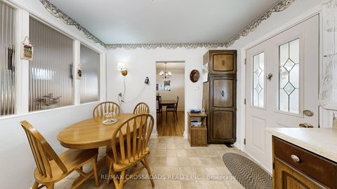 Photo 16 at 457 Paliser Court N, Harding, Richmond Hill
