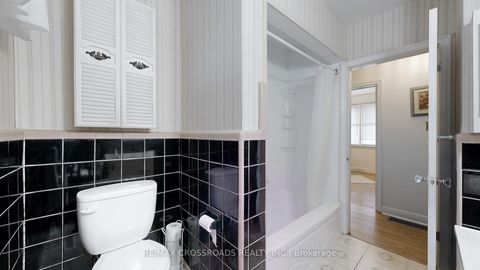 Photo 30 at 457 Paliser Court N, Harding, Richmond Hill