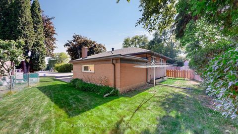 Photo 38 at 457 Paliser Court N, Harding, Richmond Hill